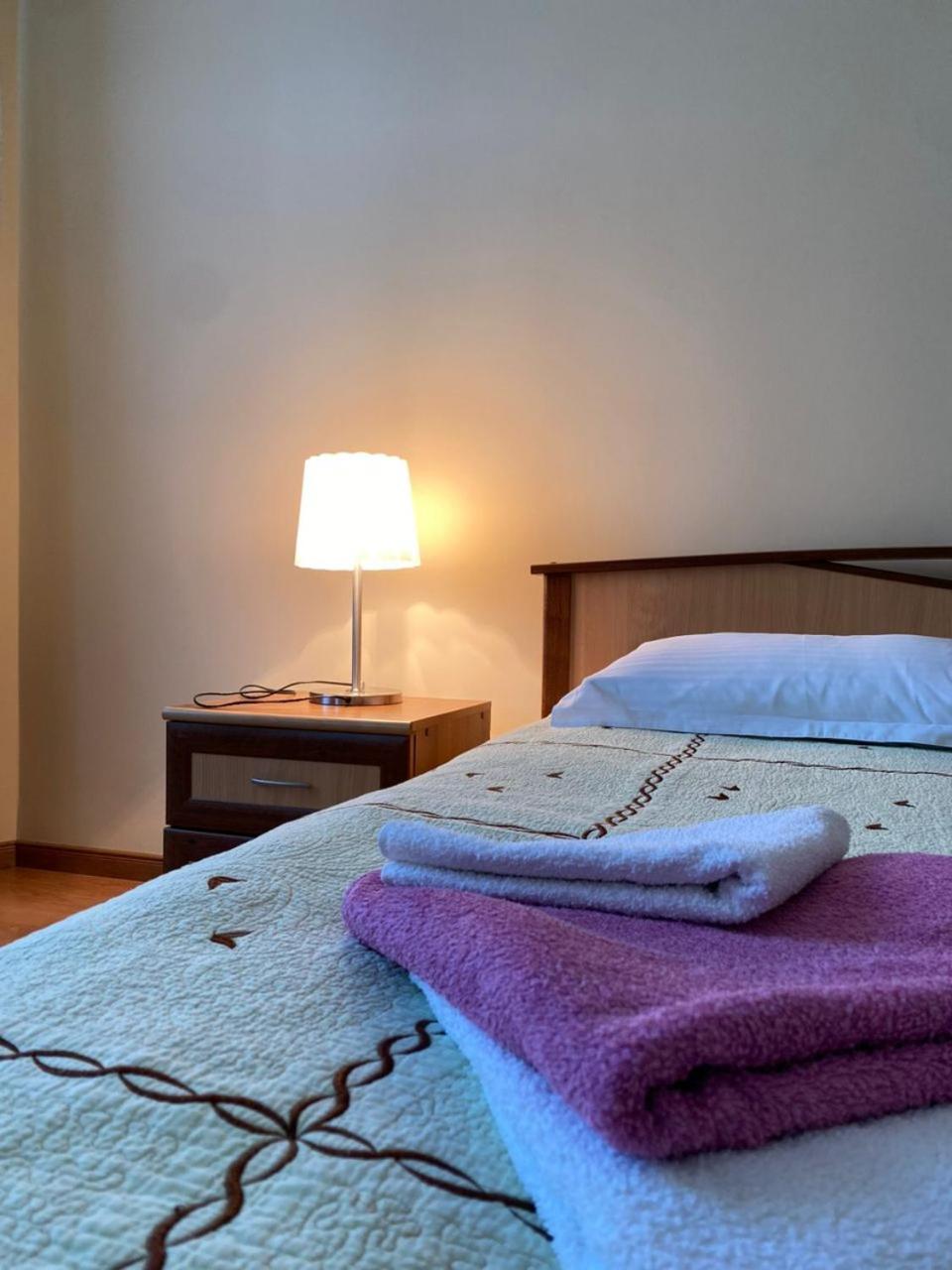 Tri Korony Hotel Чолпон-Ата Екстериор снимка